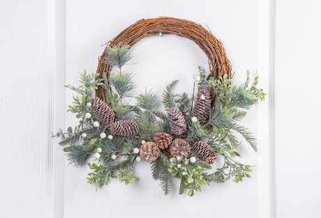 NATURAL WREATH WITH TWIGS, BRANCHES, AND CONES 48x41x11cm